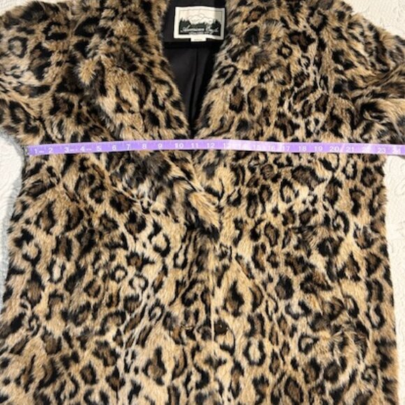 AE Leopard Faux Fur Coat - M - Picture 8 of 8